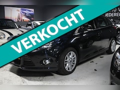 Ford Focus - 1.0 EcoBoostTitanium / APK / NAP / Leuke opties