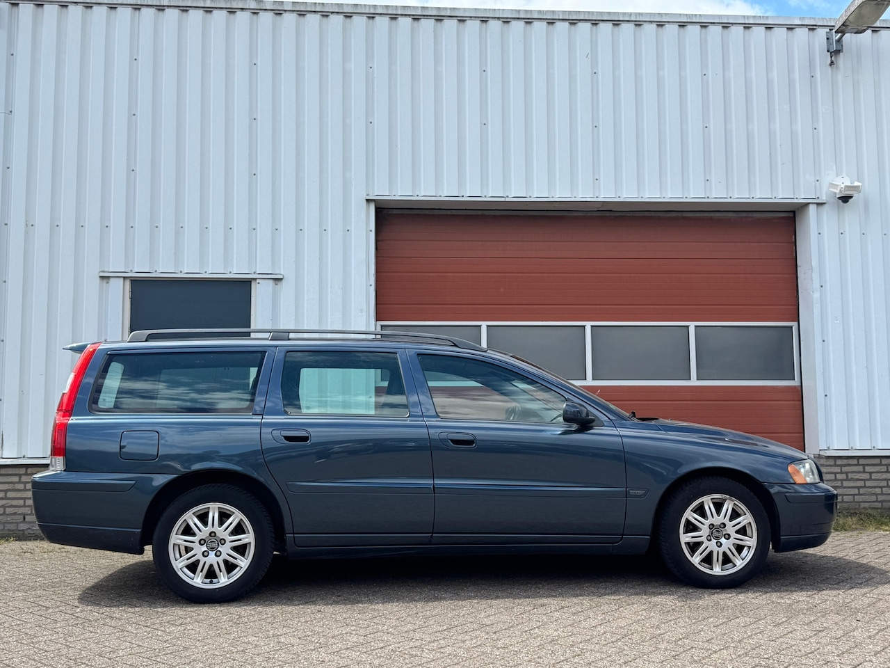 Volvo V70 - 2.4 2.4 - AutoWereld.nl