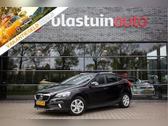 Volvo V40 Cross Country - 1.5 T3 Momentum , Trekhaak, PDC, Stoelverwarming,