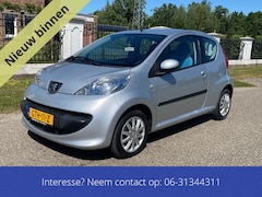 Peugeot 107 - 1.0-12V XR zeer nette auto weinig km Nieuwe Apk