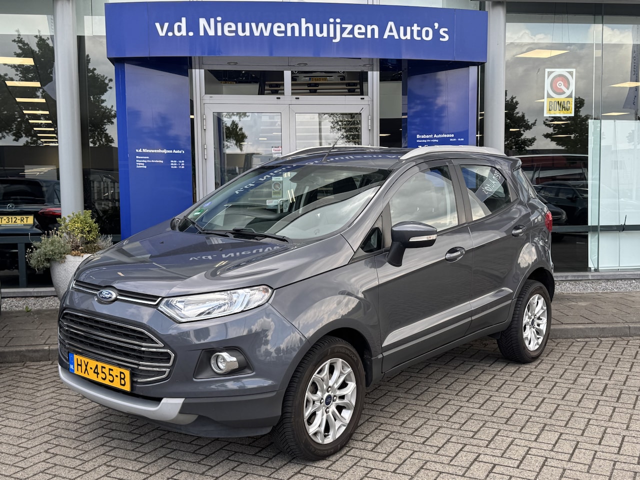 Ford EcoSport - 1.0 EcoBoost Titanium Trekhaak | Keyless start / Go | Climat Airco | Cruise c. | Lm Velgen - AutoWereld.nl