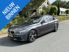 BMW 3-serie - 320i High Executive 184PK Automaat•Leder•Navi