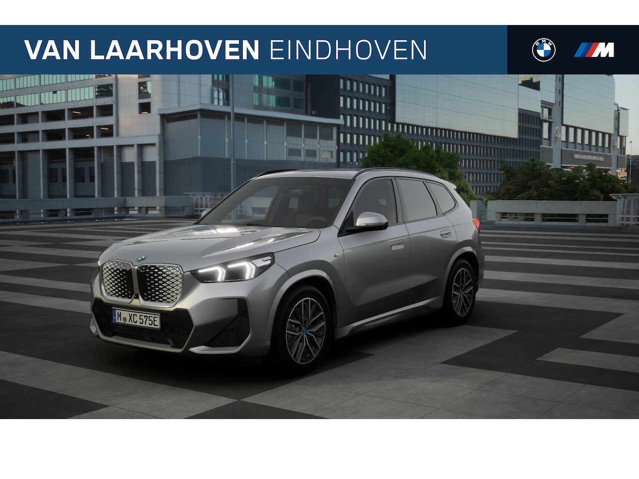 BMW iX1 - eDrive20 M Sport / Achteruitrijcamera / Sportstoelen / M Adaptief onderstel / Comfort Acce - AutoWereld.nl