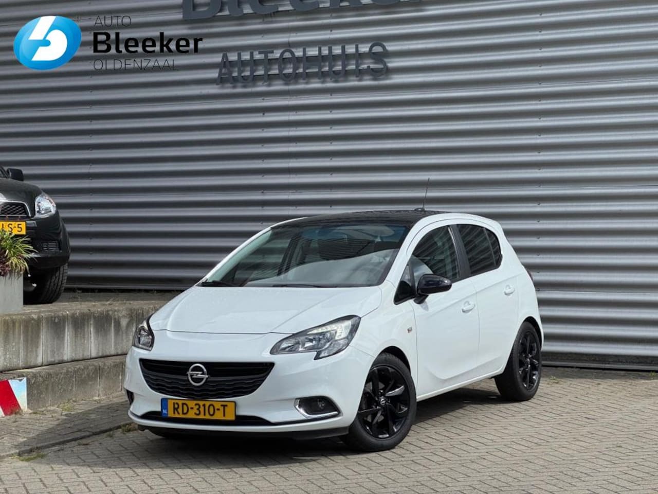 Opel Corsa - 1.4 Online Ed Airco Cruise Trekhaak Stoel/stuur verwarming - AutoWereld.nl