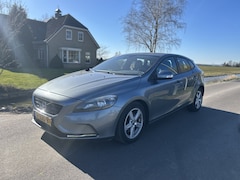 Volvo V40 - 1.6 D2 AUT CRUISE NAVI Summum LUXE