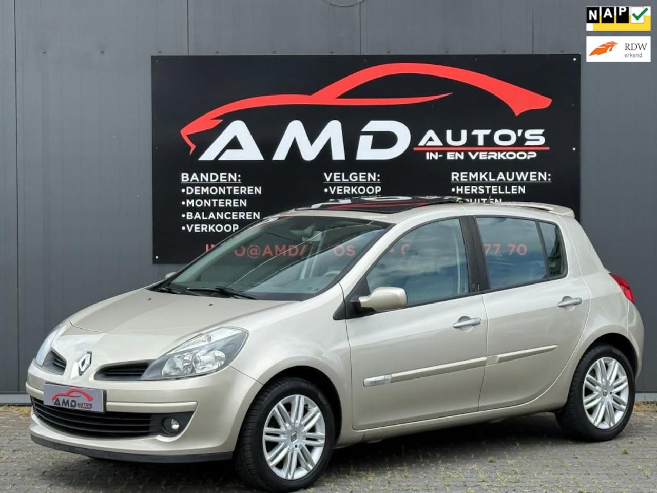Renault Clio - 1.6 16V Initiale |Nap|Cruise|Pano|Keyless|Airco|Elec Ramen| - AutoWereld.nl
