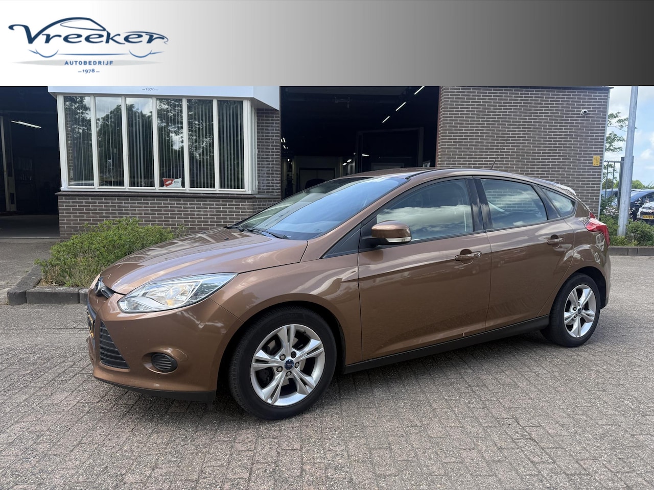 Ford Focus - 1.0 EcoBoost Ambiente 1.0 EcoBoost Ambiente - AutoWereld.nl