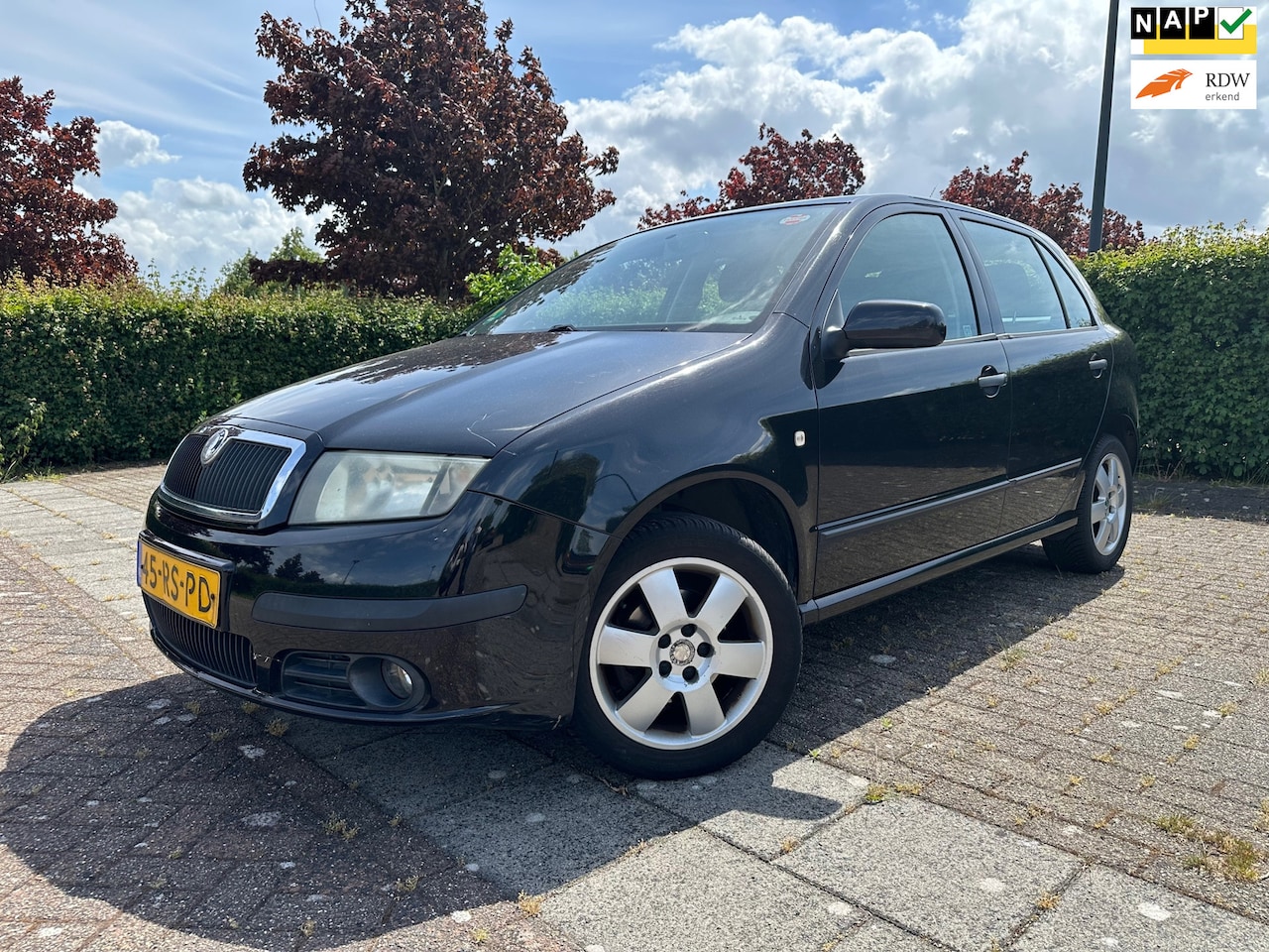 Skoda Fabia - 1.4-16V Equipe plus AIRCO CRUISE NAP ELEK. RAMEN 5 DEURS - AutoWereld.nl