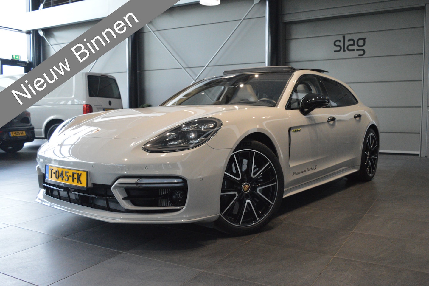 Porsche Panamera Sport Turismo - 4.0 Turbo S E-Hybrid pano Burmester Softclose !! - AutoWereld.nl