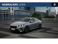 BMW 2-serie Gran Coupé - 220i xDrive M Sport Automaat / Sportstoelen / M Adaptief onderstel / Comfort Access / Acht