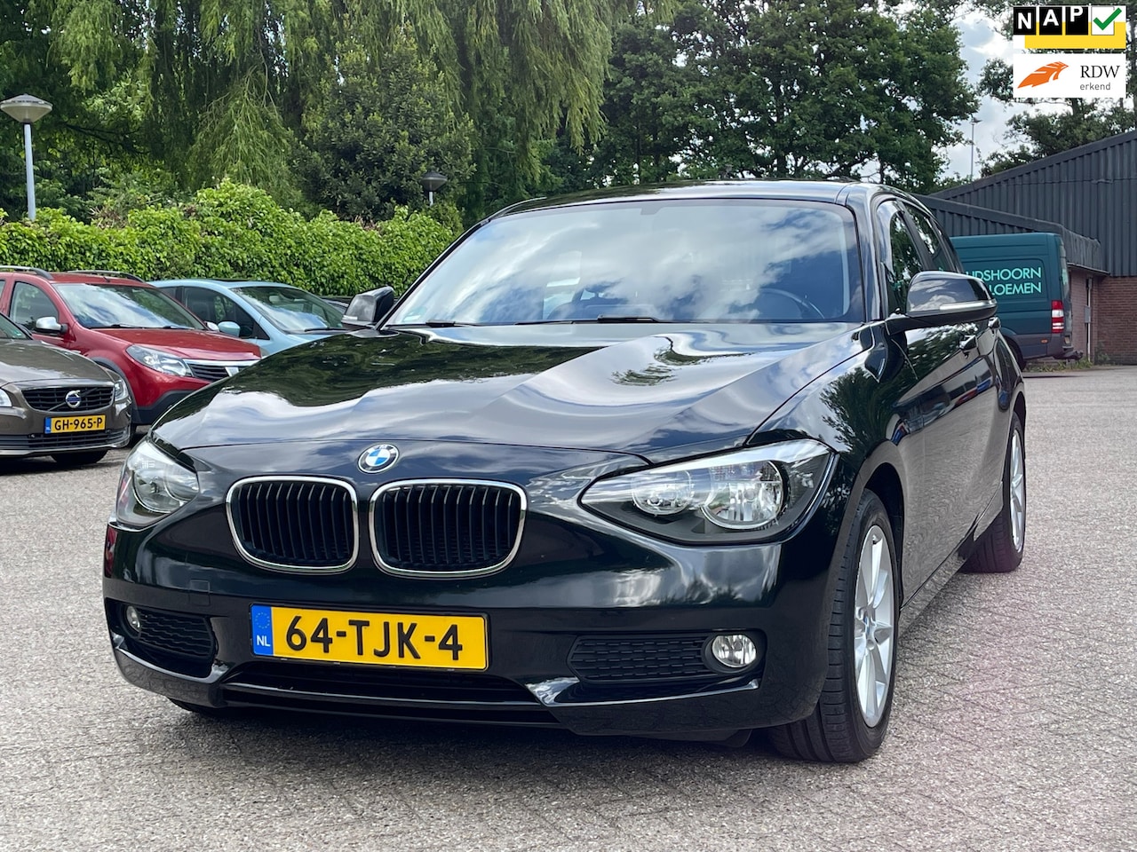 BMW 1-serie - 116i Business AUTOMAAT, Navi, Airco, APK, onderhoud - AutoWereld.nl