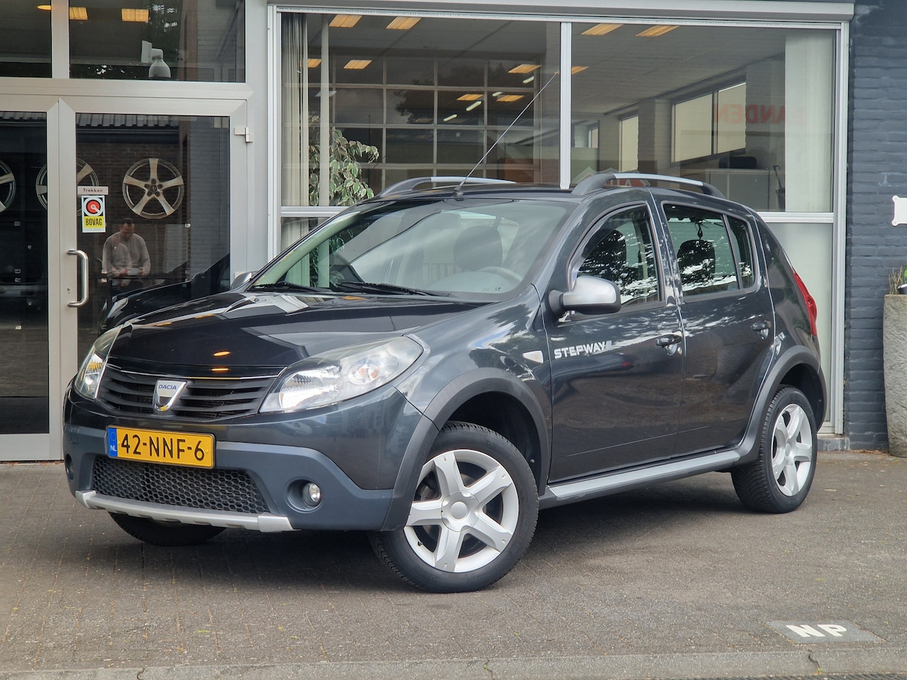 Dacia Sandero Stepway - 1.6 - AutoWereld.nl