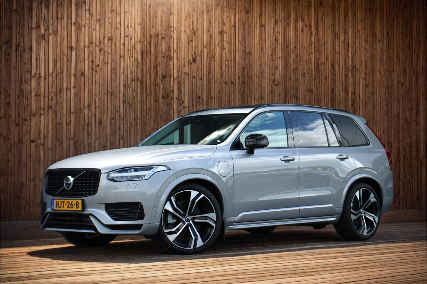 Volvo XC90 - T8 AWD Ultra Dark | Luchtvering | Bowers & Wilkins | Massage&Ventilatie | 360° Camera| Pan - AutoWereld.nl