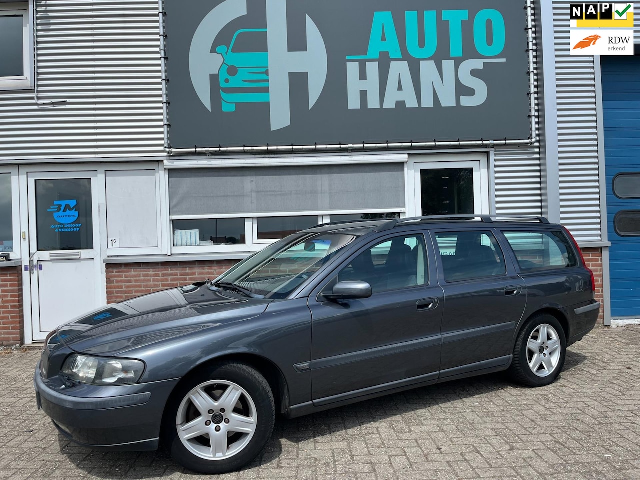 Volvo V70 - 2.4 Comfort Line | trekhaak | Youngtimer - AutoWereld.nl