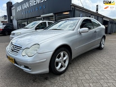 Mercedes-Benz C-klasse Sportcoupé - 180 Automaat cruise LMV nette auto 139dkm NAP