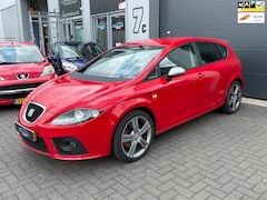 Seat Leon - Cupra FR 2.0 TFSI | GECHIPT | CAMERA | CRUISE | NAP | 6-BAK |