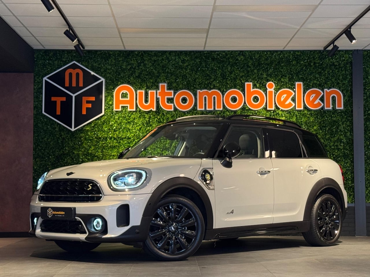 MINI Countryman - Mini 2.0 Cooper S E ALL4 224 PK |PANO|VIRTUAL|CAMERA|BOMVOL - AutoWereld.nl
