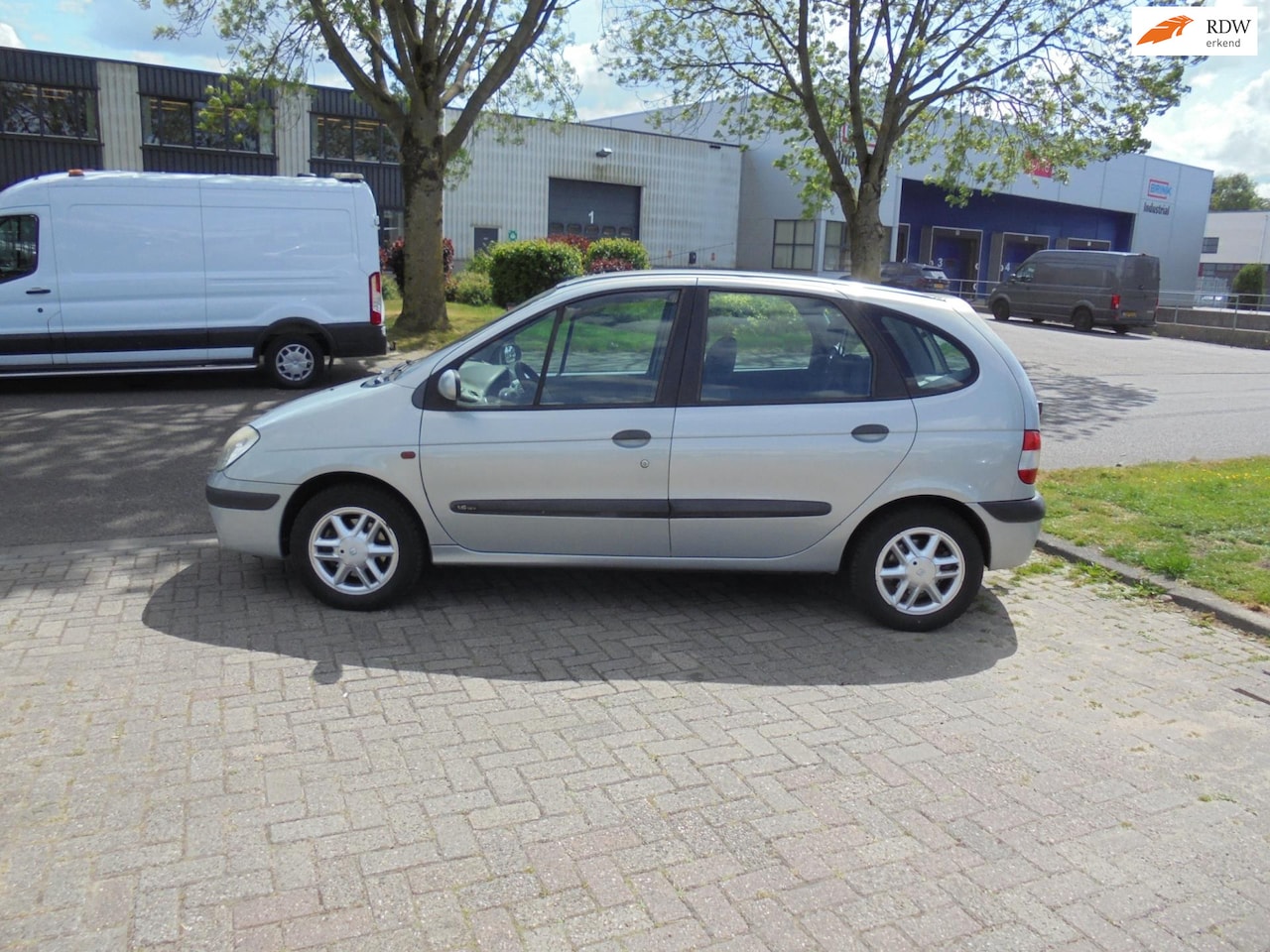 Renault Scénic - 1.6-16V APK 10 05 2026 - AutoWereld.nl