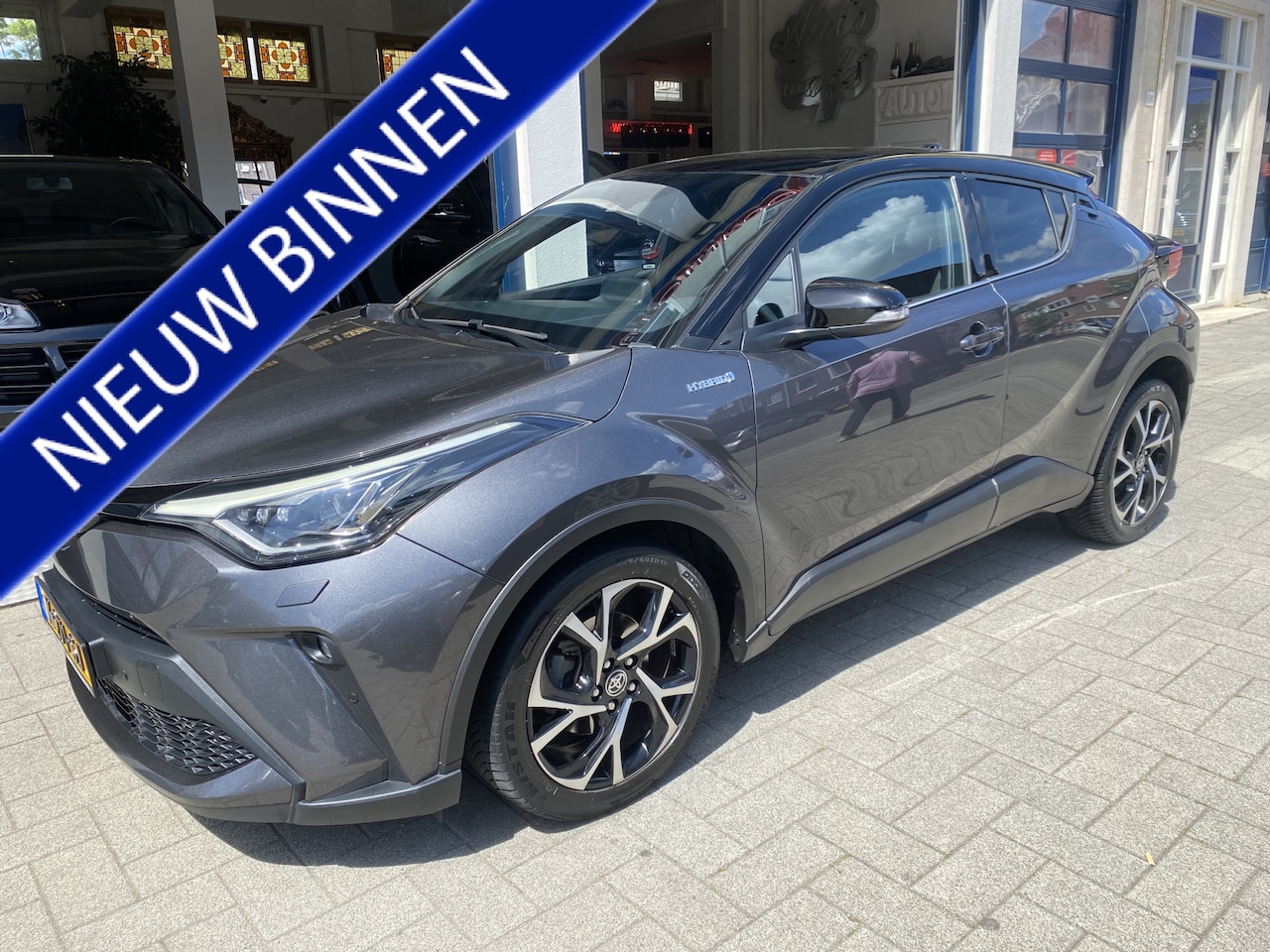 Toyota C-HR - 1.8 Hybrid Bi-Tone 1.8 Hybrid Bi-Tone - AutoWereld.nl