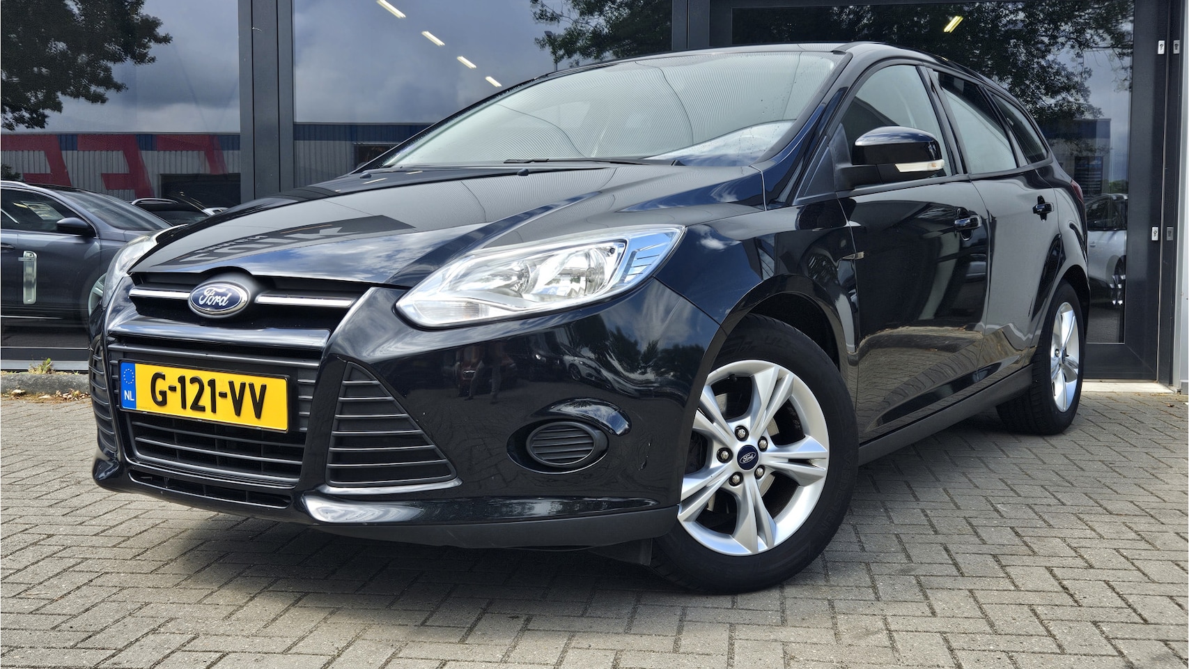 Ford Focus Wagon - 1.0 EcoBoost Edition + LM VELGEN + VERW VOORRUIT + AIRCO + STOELVERW - AutoWereld.nl