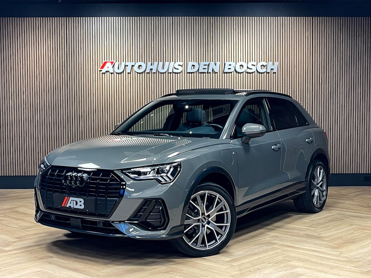 Audi Q3 - 45 TFSI e S Line 245PK - Pano - Matrix - Ambiance - AutoWereld.nl
