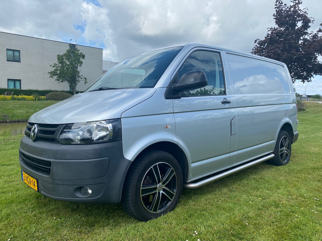 Volkswagen Transporter - 2.0 TDI L1H1 * Euro 4 * LMV * Airco * Navi * - AutoWereld.nl