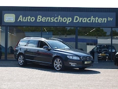 Volvo V70 - 2.4 D5 215 Schuifdak Leer Xenon Clima Elec stoel Pdc V+A
