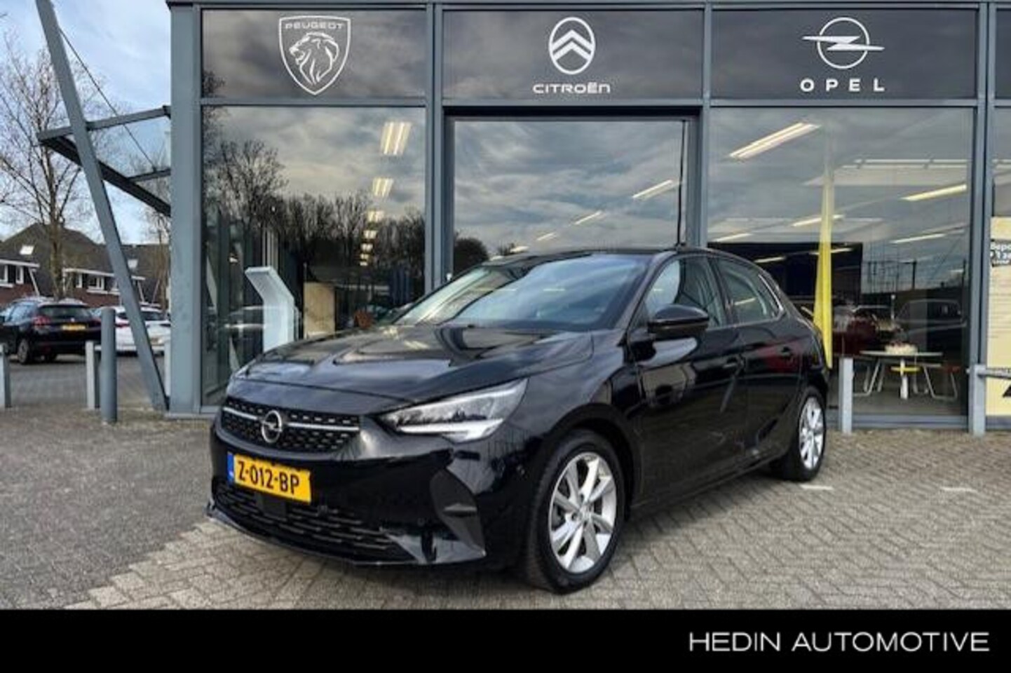 Opel Corsa - 1.2 Level 3 | Sensoren | Automaat | Apple carplay - Android auto | Stoelverwarming | - AutoWereld.nl