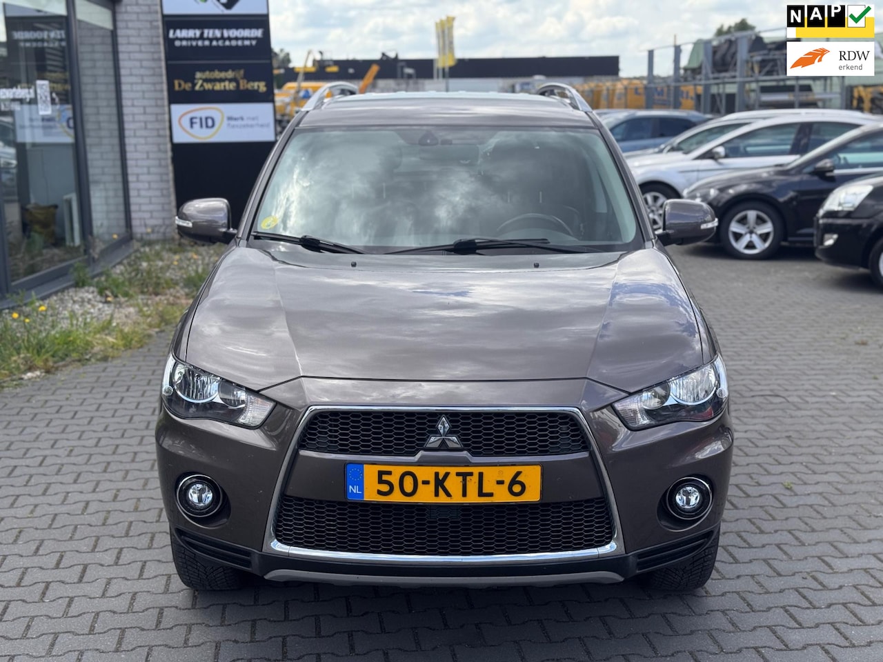 Mitsubishi Outlander - 2.0 Intro Edition 2.0 Intro Edition - AutoWereld.nl