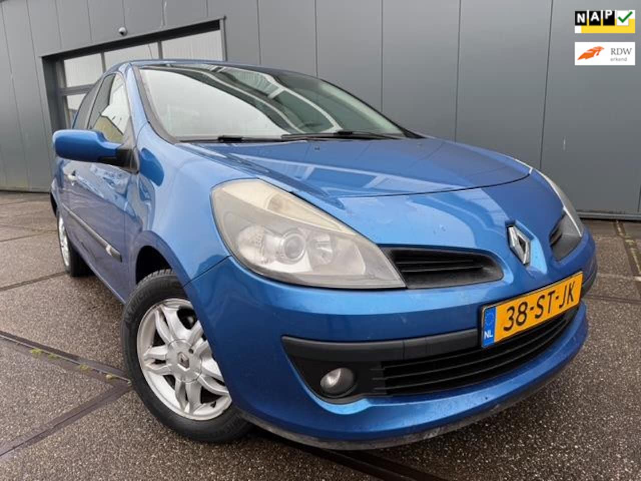 Renault Clio - 1.4-16V Dynamique Luxe - NAP - Airco - - AutoWereld.nl