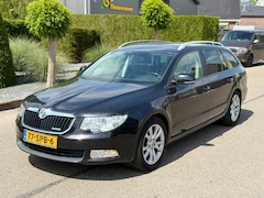 Skoda Superb Combi - 1.6 TDI Greenline Comfort Business Line 2011 Navi/Clima/Leder/lmv