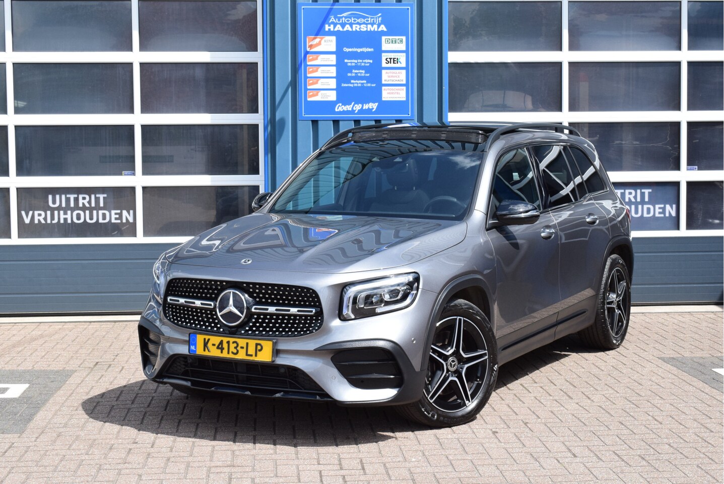 Mercedes-Benz GLB - 250 4MATIC Premium Plus Trekhaak Panoramadak - AutoWereld.nl