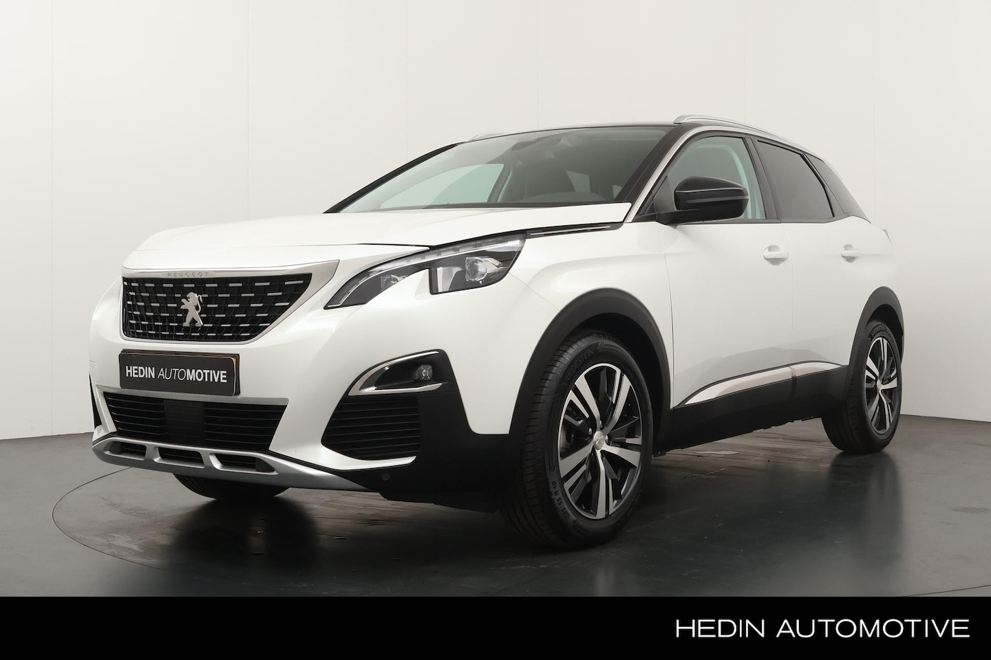 Peugeot 3008 - 1.2 130pk Allure Automaat | Navigatie | Stoelverwarming | Trekhaak | Lederen Bekleding | L - AutoWereld.nl