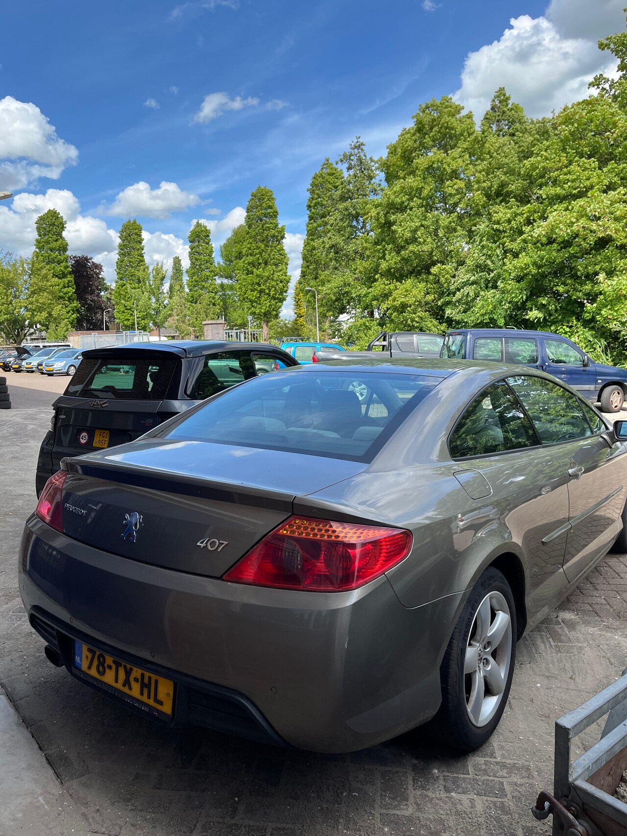 Peugeot 407 Coupé - 2.2-16V Référence