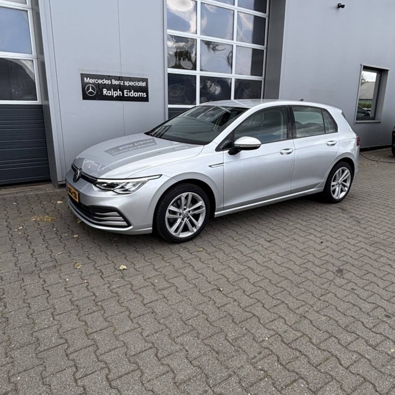 Volkswagen Golf - 1.0 eTSI Life Bns - AutoWereld.nl