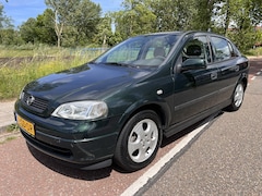 Opel Astra - 1.6-16V GL