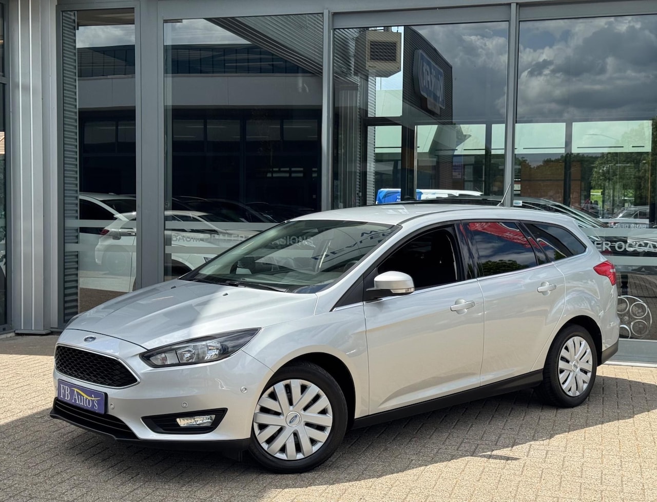Ford Focus Wagon - 1.0 EcoBoost Trend Edition Airco Navi Camera Stoel-Verwarming - AutoWereld.nl