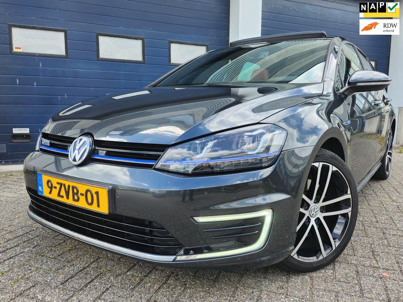 Volkswagen Golf - 1.4 TSI GTE Highline | PANO | VOLLEDER - AutoWereld.nl