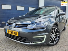 Volkswagen Golf - 1.4 TSI GTE Highline | PANO | VOLLEDER
