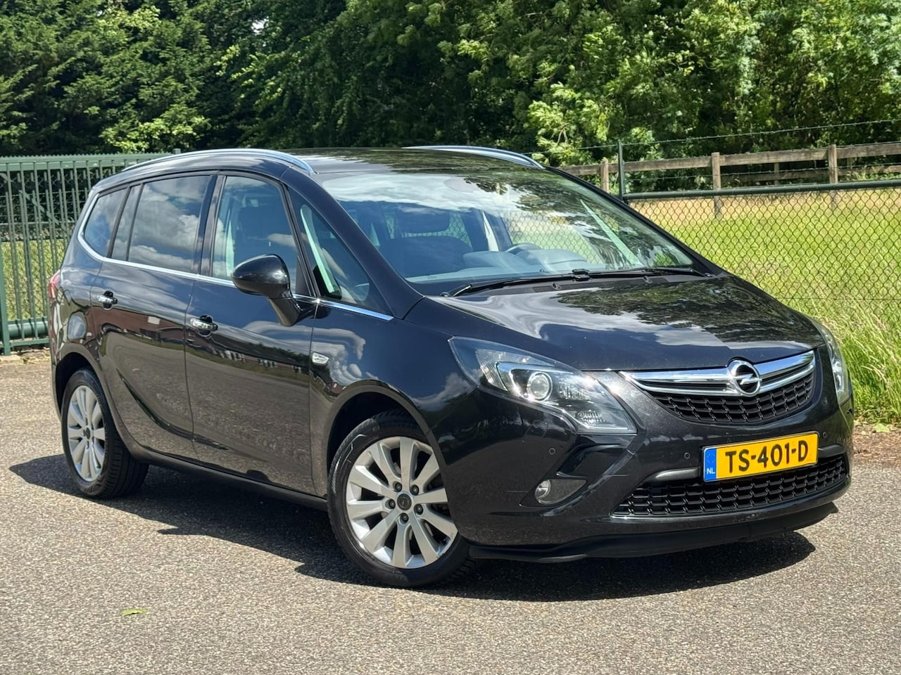 Opel Zafira Tourer - 1.4 Cosmo 7p./Xenon/Navi/Camera/Automaat/ - AutoWereld.nl