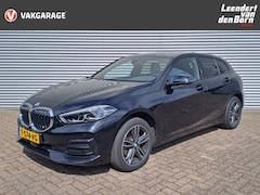 BMW 1-serie - 118i | Navi | PDC | Automaat | ECC | Stoel Verw. | Stuur Verw