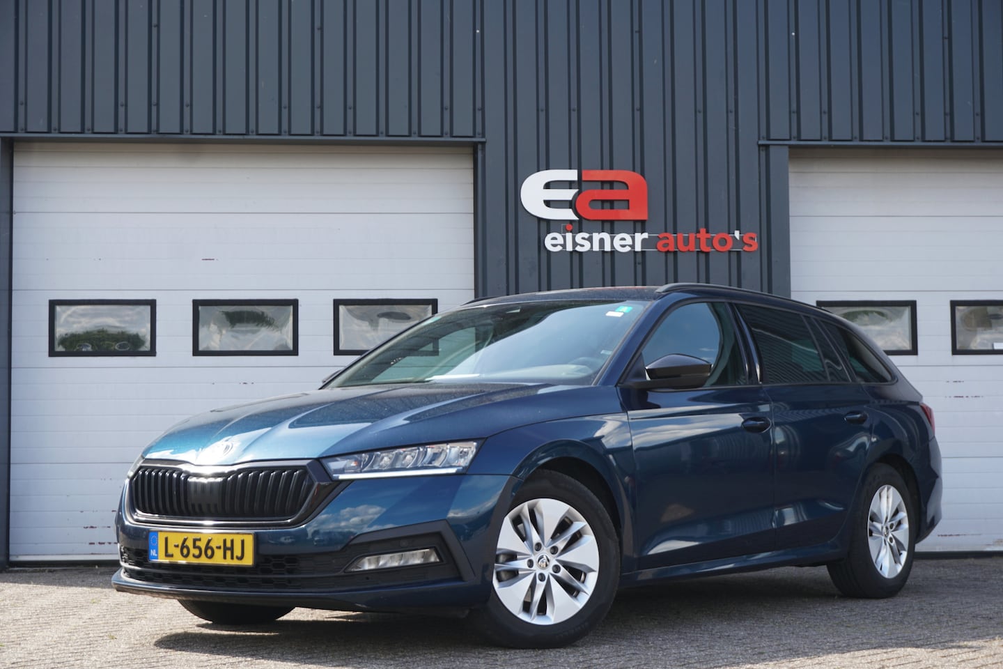 Skoda Octavia Combi - 1.0 TSI Sport Business | TREKHAAK | FULL LED |  KEYLESS | - AutoWereld.nl