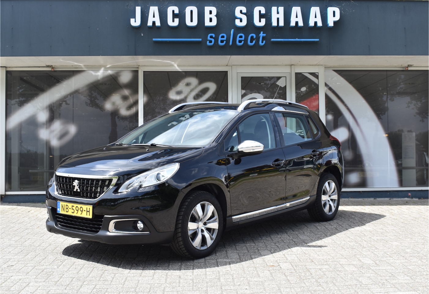 Peugeot 2008 - 1.2 PureTech Active Automaat / Clima / Trekhaak / Parkeersensoren / Cruise control / 16" L - AutoWereld.nl