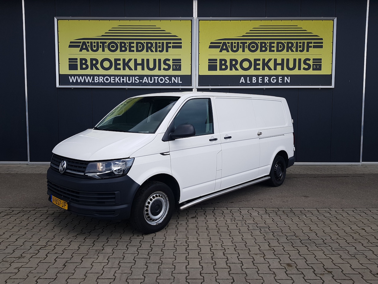 Volkswagen Transporter - 2.0 TDI L2H1 DC Comfortline 2.0 TDI L2H1 DC Comfortline - AutoWereld.nl