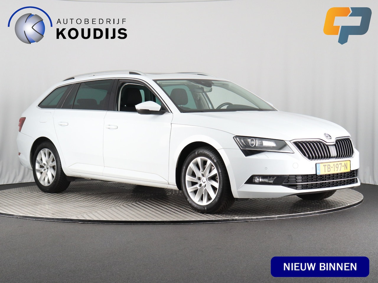 Skoda Superb Combi - 1.4 TSI ACT Ambition Business 1.4 TSI ACT Ambition Business (NL-Auto / Trekhaak / Pano / Carplay / Cruise / Navi) - AutoWereld.nl