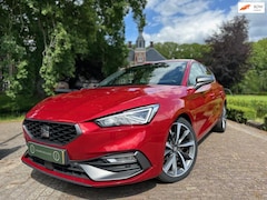 Seat Leon - 1.4 TSI eHybrid PHEV FR | Camera | Adaptive Cruise | Dealer Onderhouden |