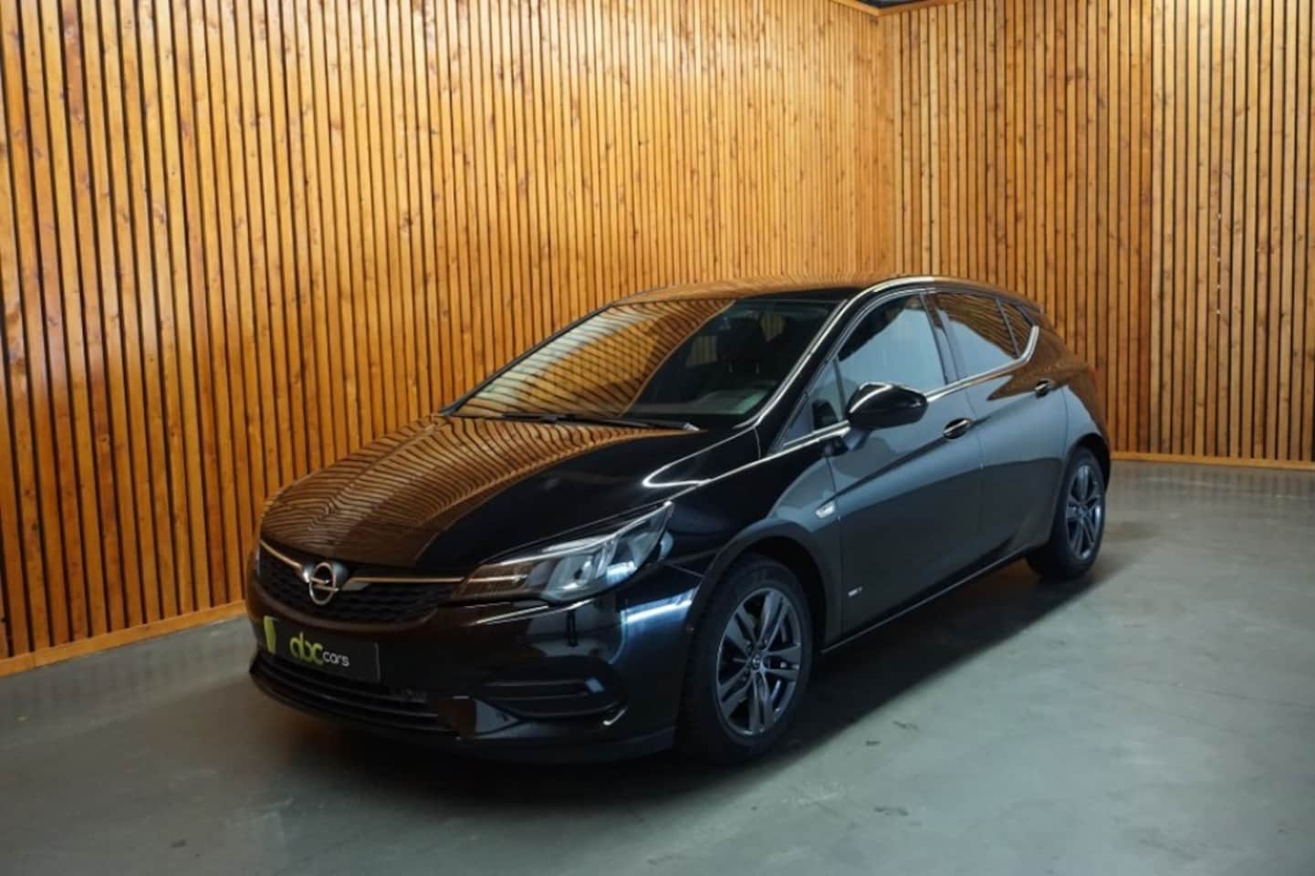 Opel Astra - HB 1.2 DESIGN en Tech/ CLIMA/ NAVI - AutoWereld.nl