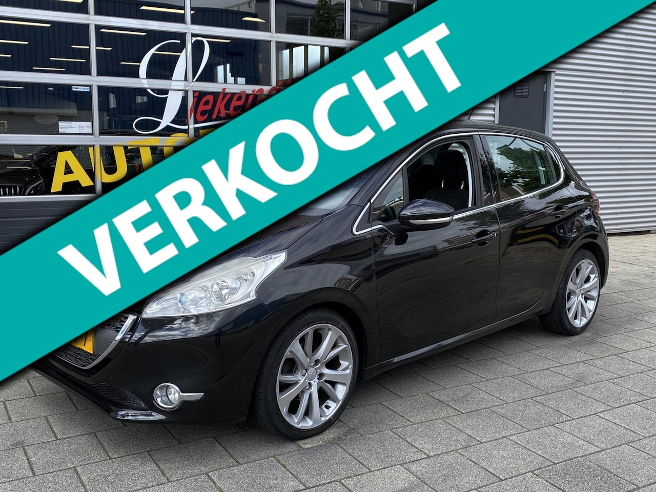 Peugeot 208 - 1.6 VTi -16V Allure - Panorama dak I Navigatie I Airco I PDC I LED I Sport velgen I - AutoWereld.nl