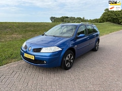 Renault Mégane Grand Tour - 1.6i 16V Business Line Cruise Climate Control PDC NAP Trekhaak Nwe APK bij aanschaf ISOFIX