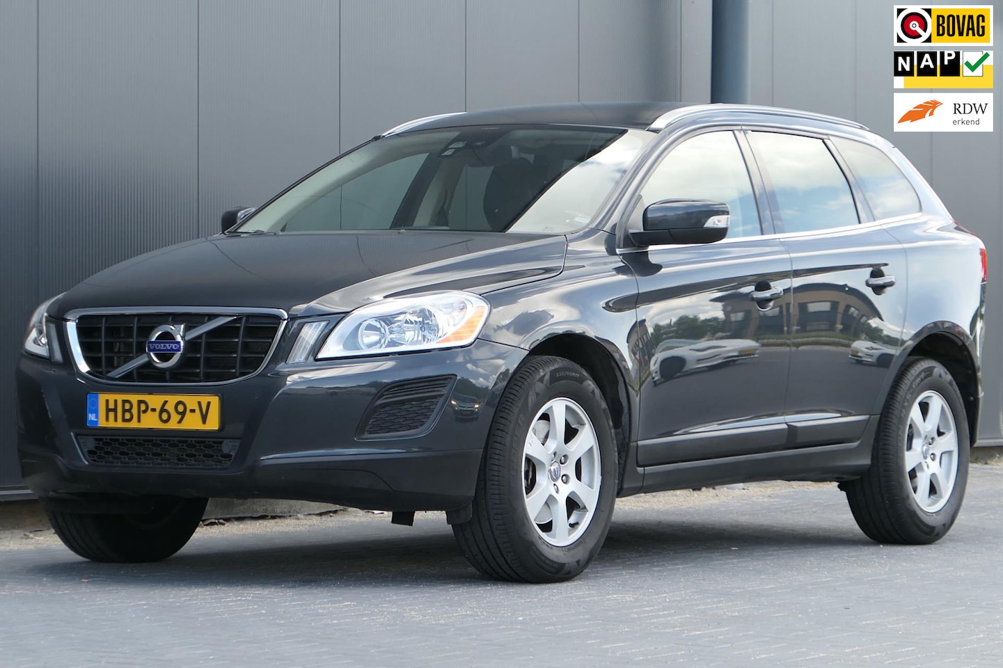 Volvo XC60 - 2.0T Kinetic Leder Clima Memory Trekhaak Stoelverwarming - AutoWereld.nl